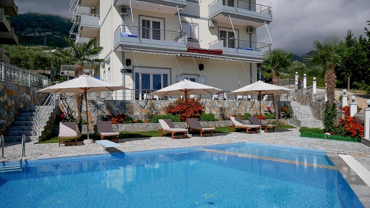 Perivolos Apartments Dhermi Bagian luar foto