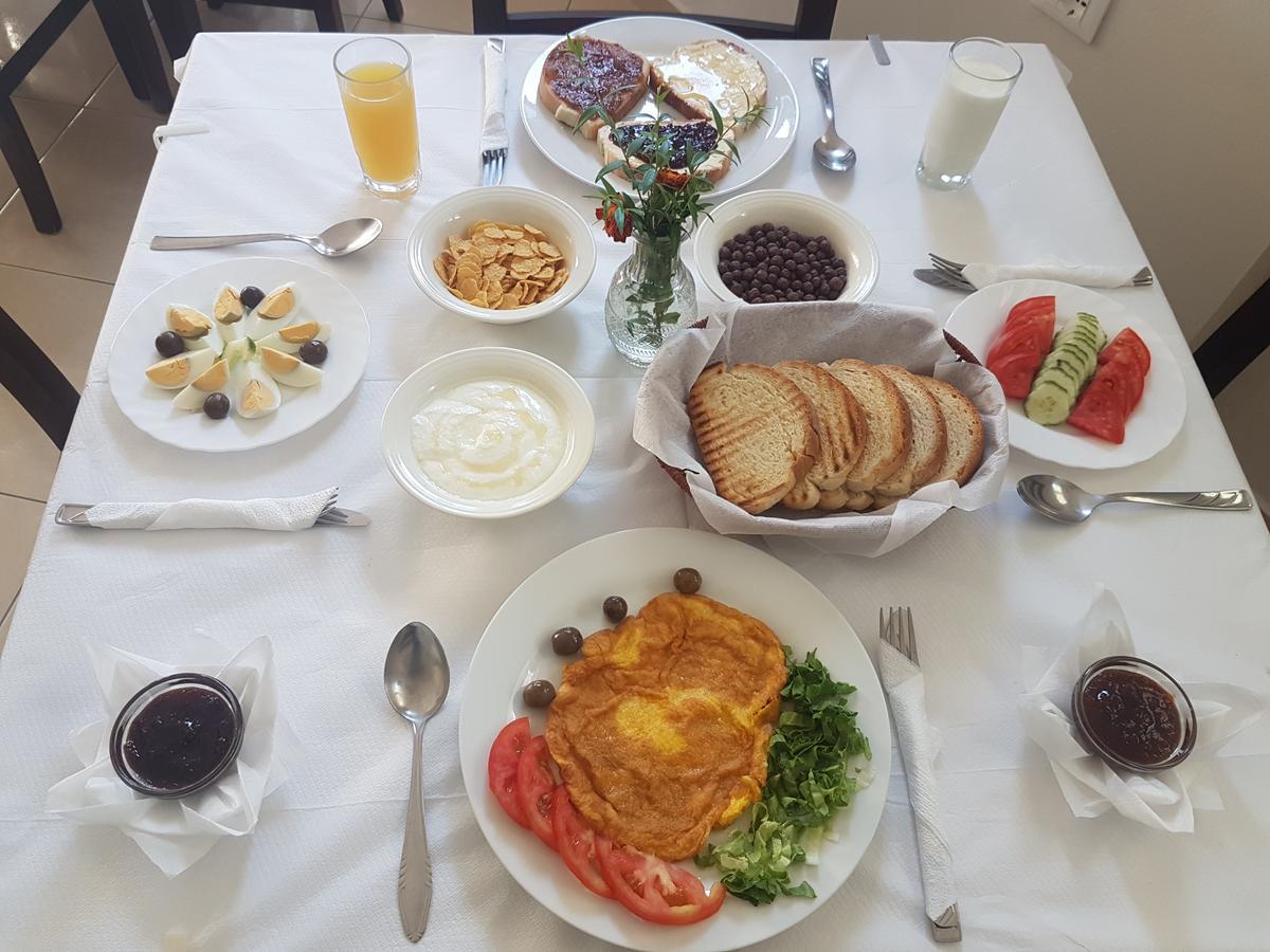 Perivolos Apartments Dhermi Bagian luar foto