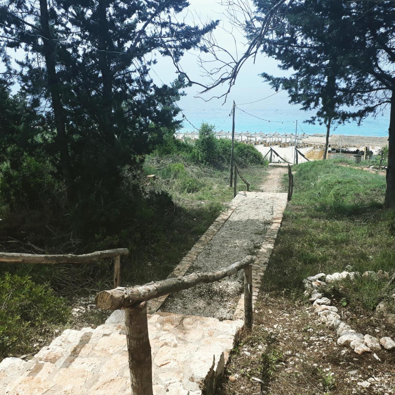 Perivolos Apartments Dhermi Bagian luar foto